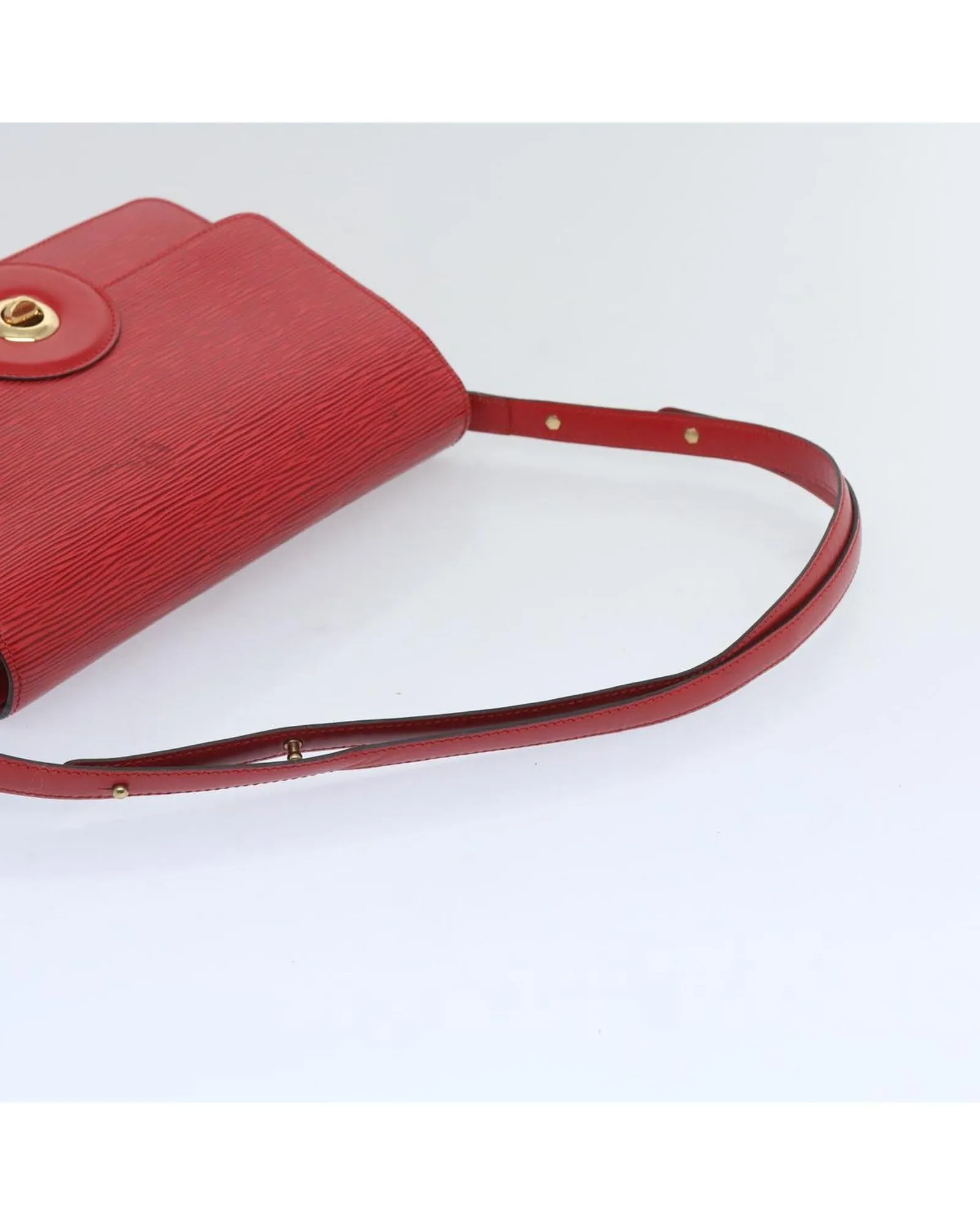 Red Epi Shoulder Bag with Free Run Design