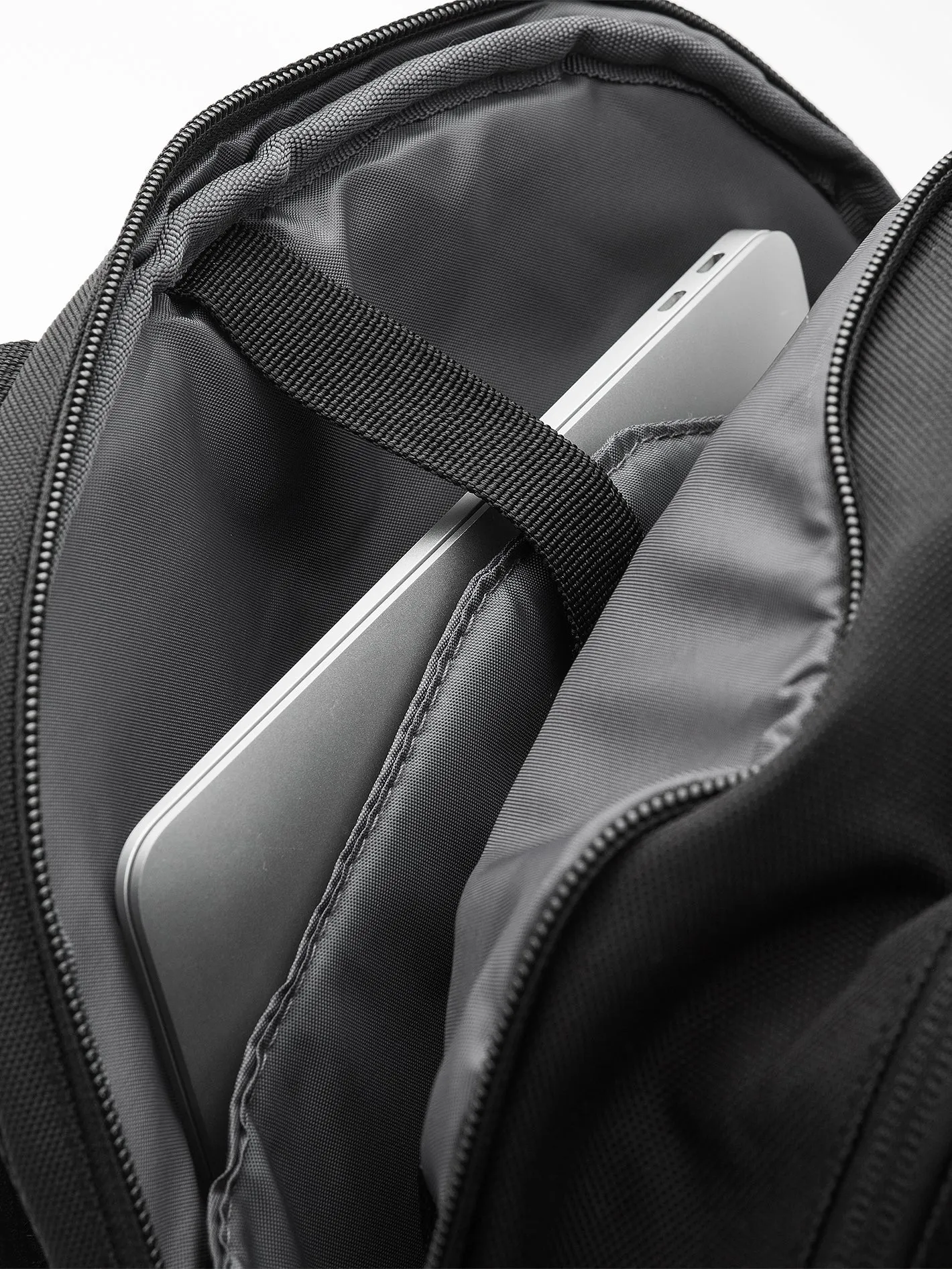 Roamer Backpack - Black