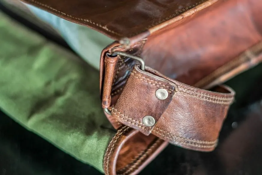 Vintage Brown Leather Messenger Bag 15"